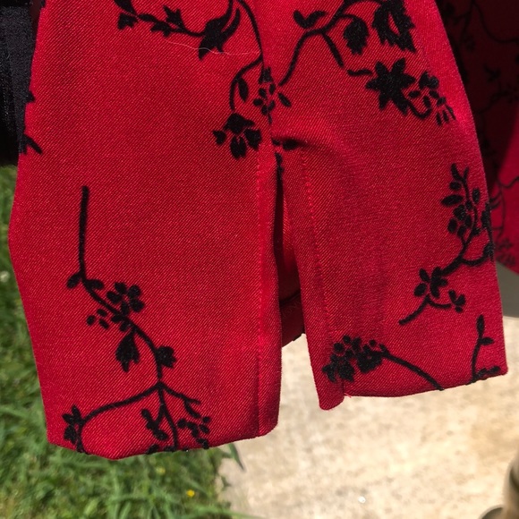 Notations Women’s Red Jacket W/ Black Floral Print - Picture 5 of 6